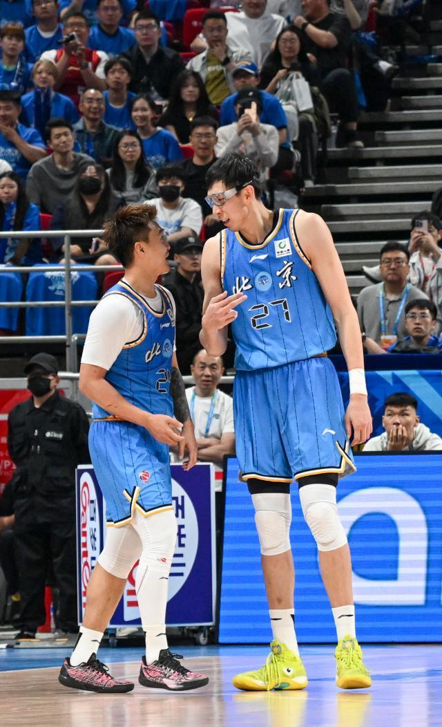 安博体育官方入口-周琦，场上教练养成记
